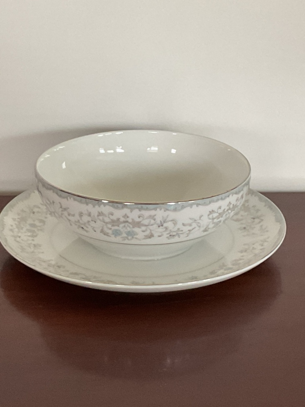 VTG Mikasa Sussex 9292 Gravy Boat with Attached Underplate